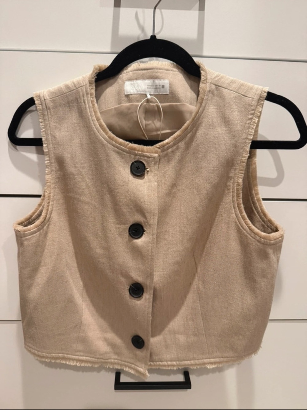 Zara Beige Button-Front Sleeveless Vest